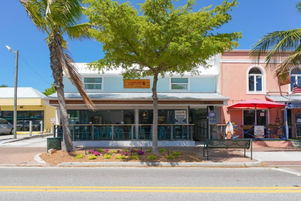 Siesta Key Village-Suite #3: A Block To The Beach! Sarasota Luaran gambar